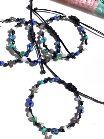 กำไลลูกปัด สร้อยข้อมือเชือกเทียน